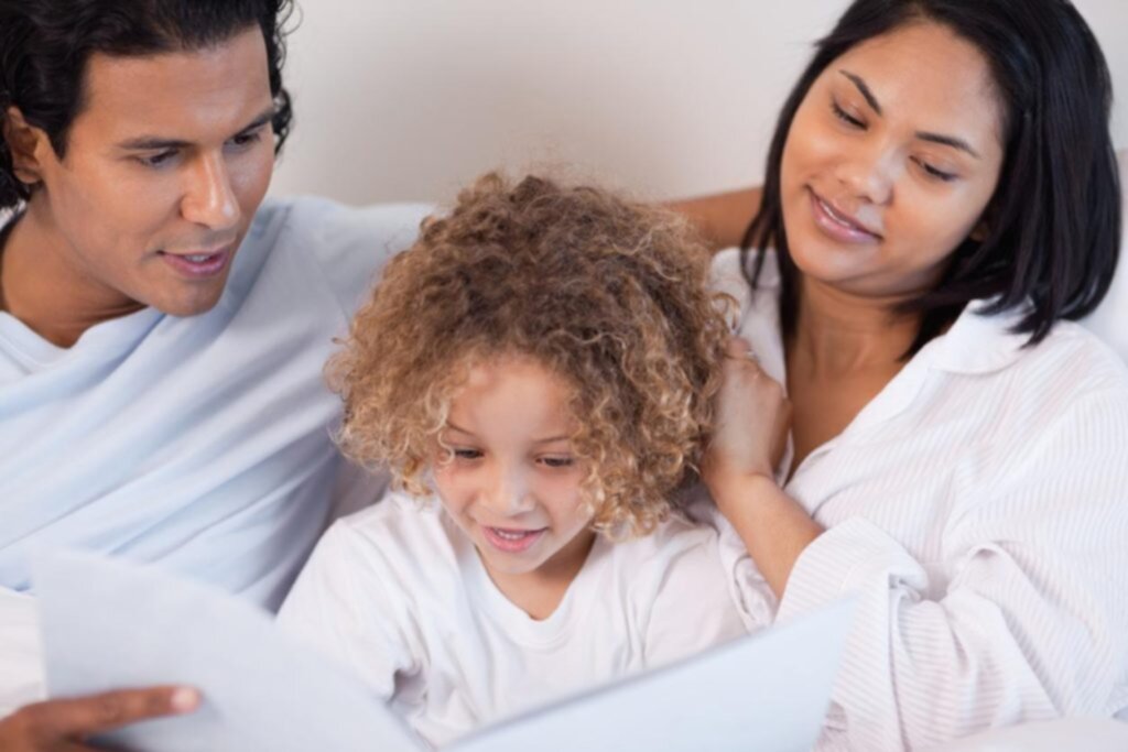 How can parents know if their kids are comprehending a story?
